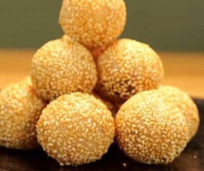 Deep-Fried Red Bean Sesame Balls 綠茶紅豆煎堆